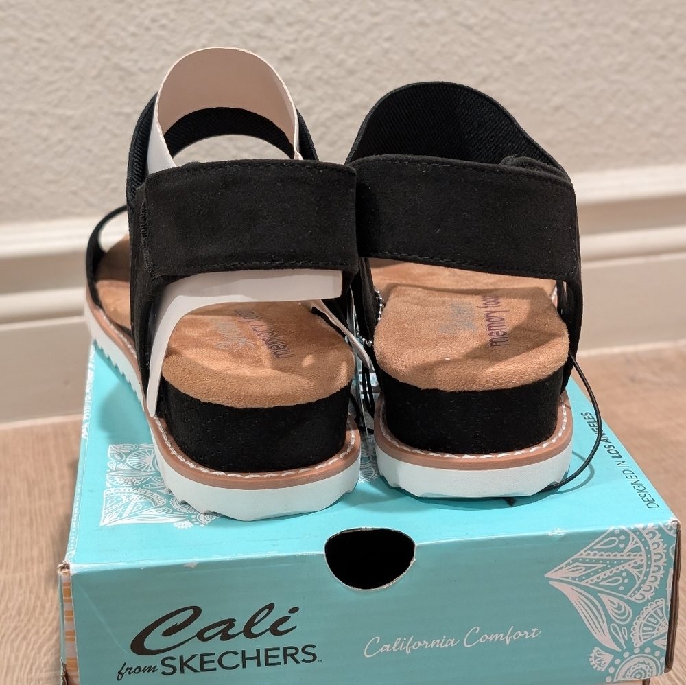 Skechers Women's Black Sandals with Tan Sole - Picture 5 of 11